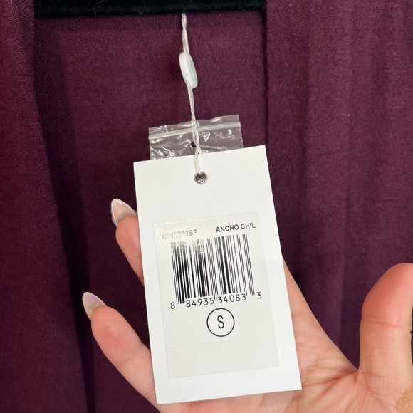 Evolution by Cyrus | Women’s Ancho Chili Burgundy Cardigan Small NWT - Picture 3 of 9